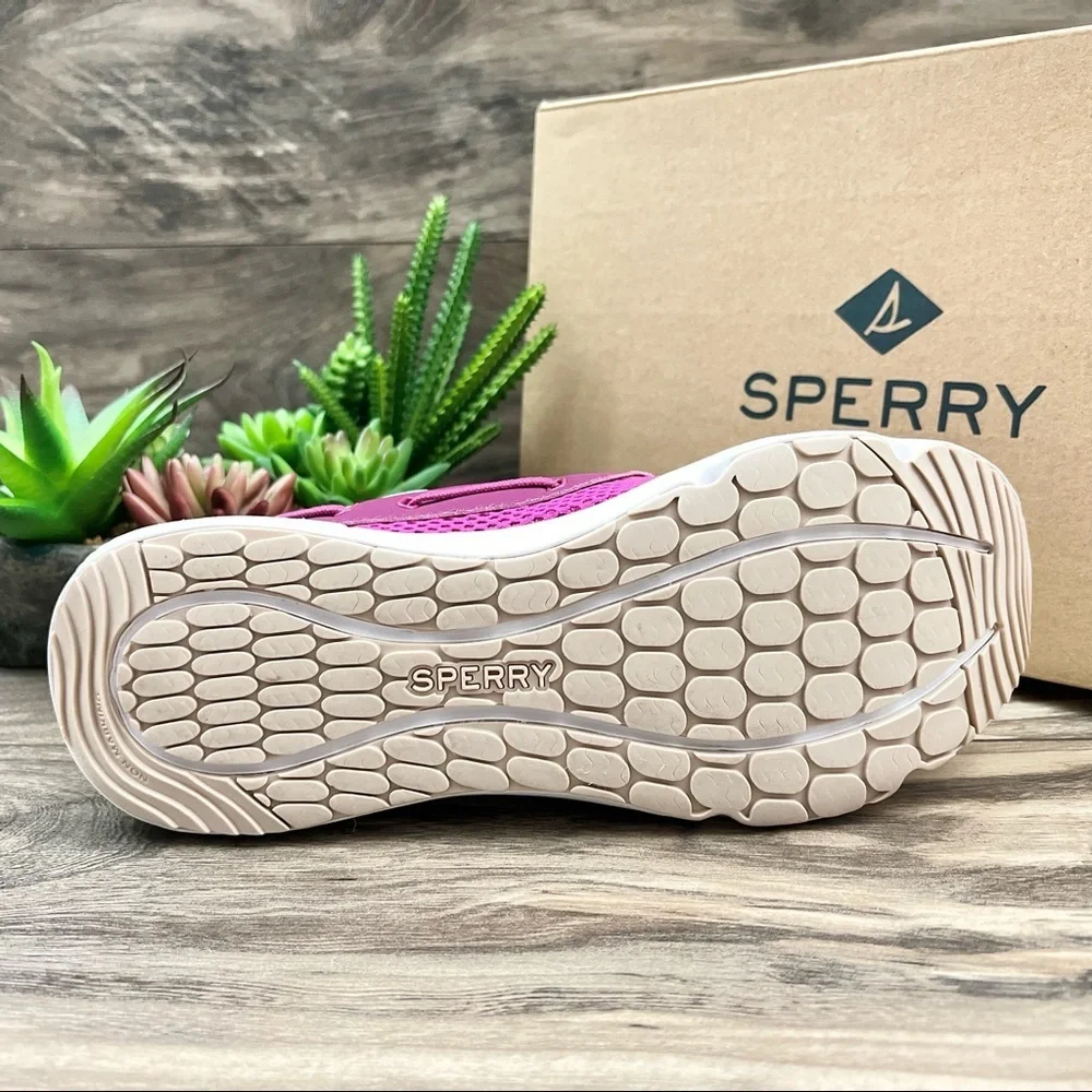 Sperry nib sea